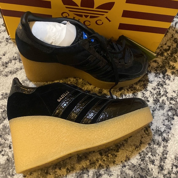 Gucci x Adidas Wedge Gazelle Sneaker - Picture 4 of 16